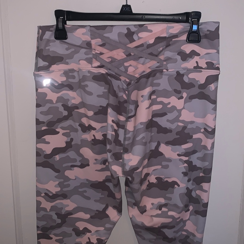 Fabletics Powerhold Camo leggings
